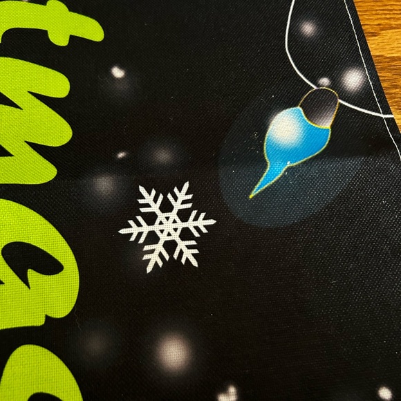 Grinch Cloth Table Runner - Picture 4 of 7